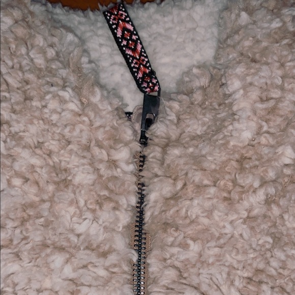 Fuzzy jacket - Picture 2 of 6